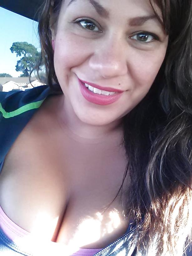 25P Thick big tits latina milf