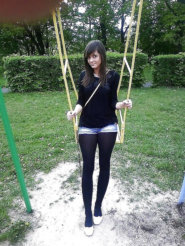 25P Pantyhose woman in shoes and flats 