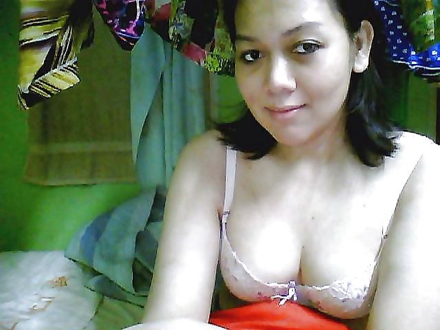 8P Matured & Sexy Malay Milf