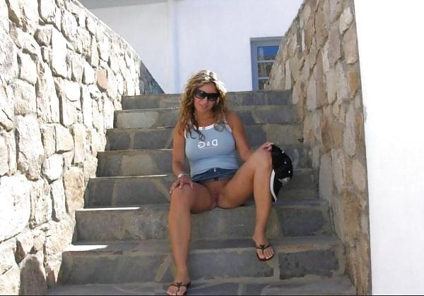 25P Upskirts And Pussy Flashing 2