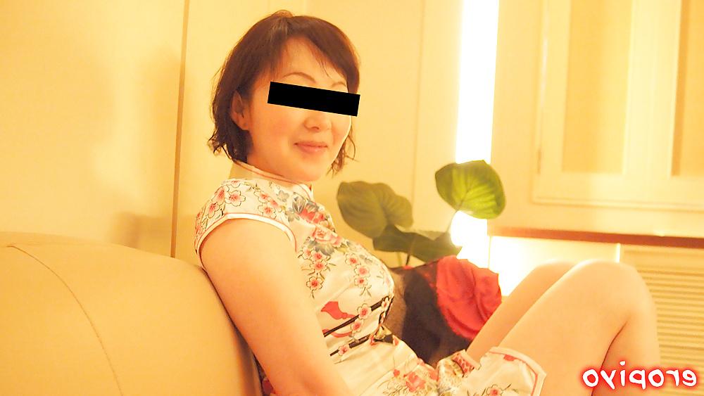 25P Japanese MILF Costume fuck