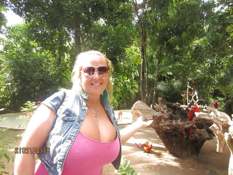 25P Busty Russian Woman 1941