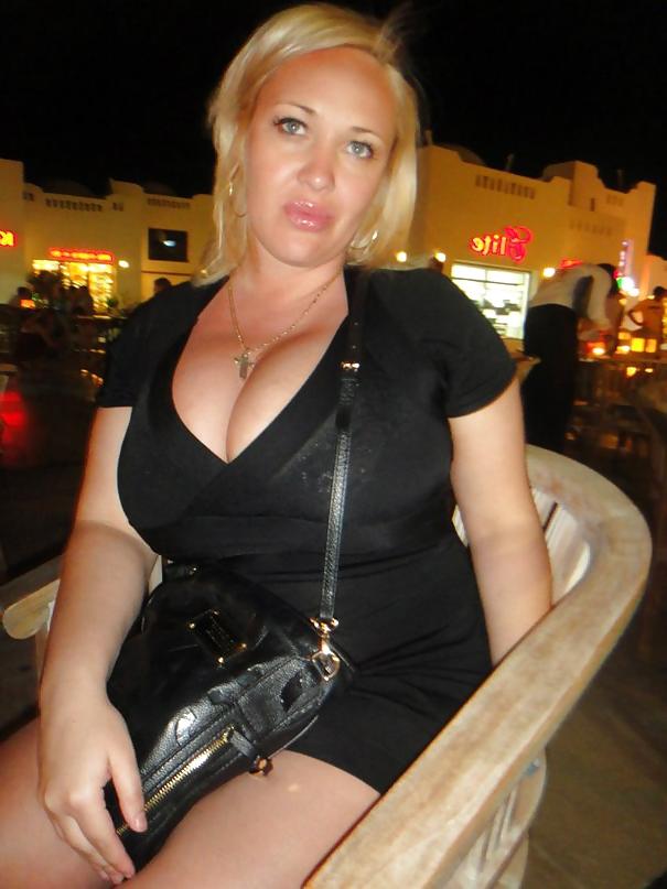 25P Busty Russian Woman 1941