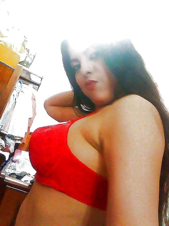 25P Arab Woman 52