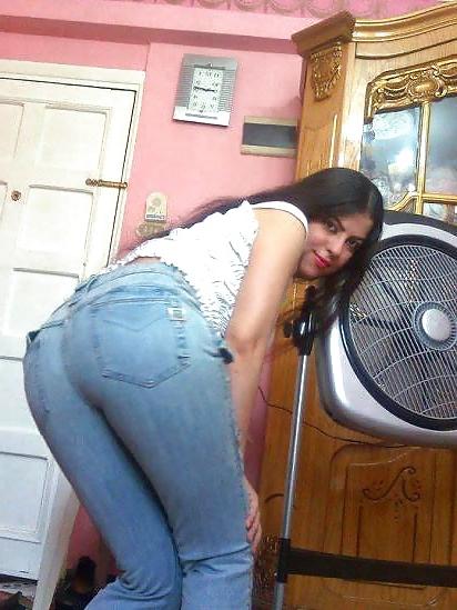 25P Arab Woman 52