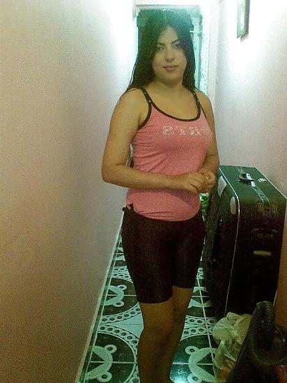 25P Arab Woman 52