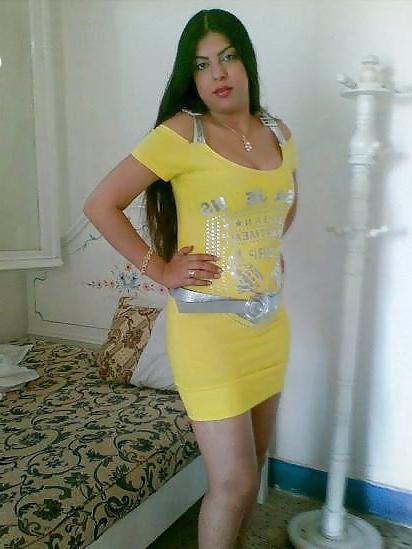 25P Arab Woman 52