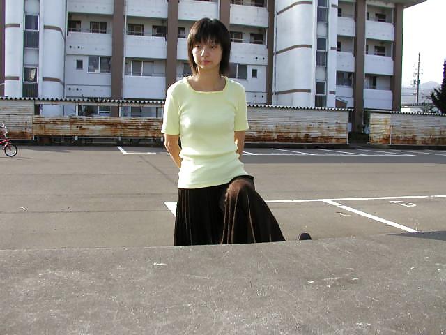 20P Japanese Married Woman 12