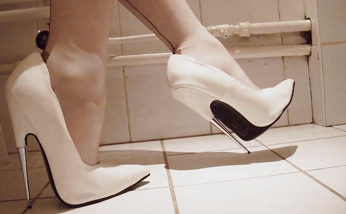 25P Nylon & high hells     