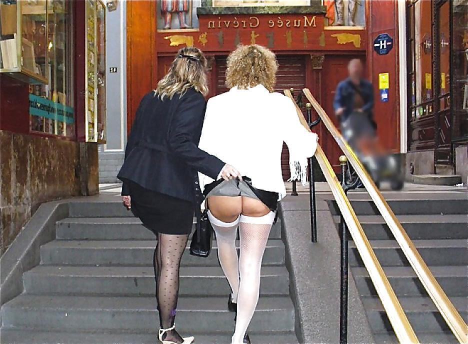 25P Flashing street with Lucy
