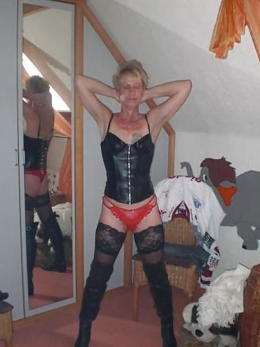 11P YES HERE MORE LEATHER AND LEATHER LADYS