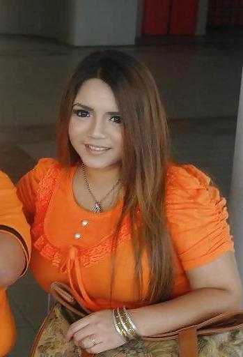 25P Malay MILF with yummy big tits