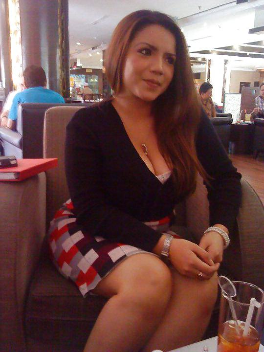 25P Malay MILF with yummy big tits
