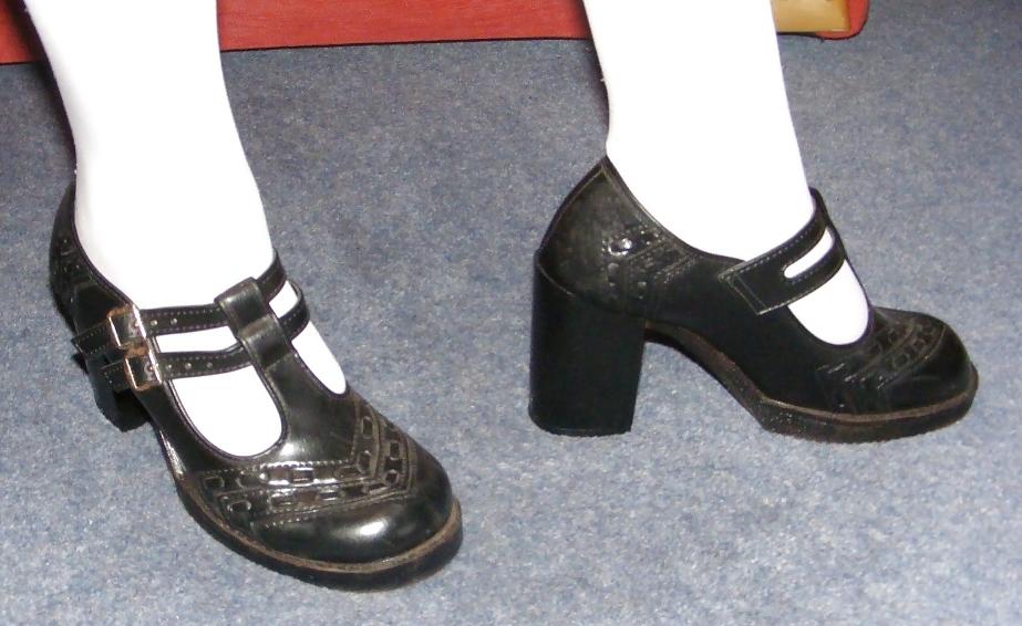 9P Slutty secretary in white knickers and white tights (Part 2)
