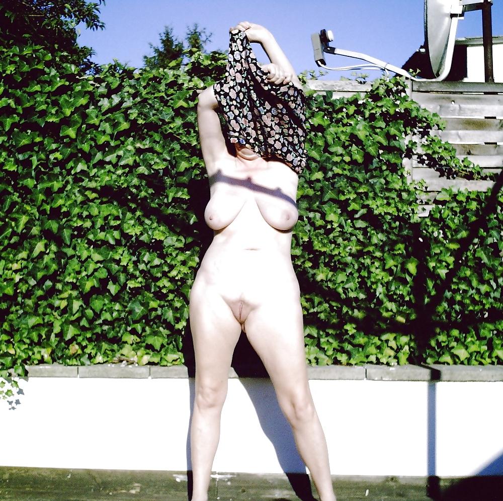 20P Nudists Naturists Public Outdoor Flash #31
