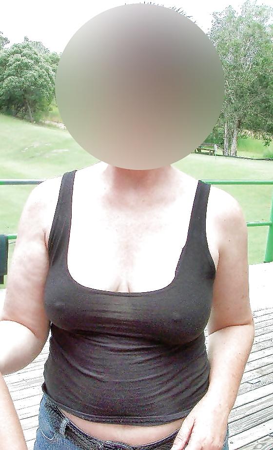 16P A VERY sexy, gorgeous mature woman.