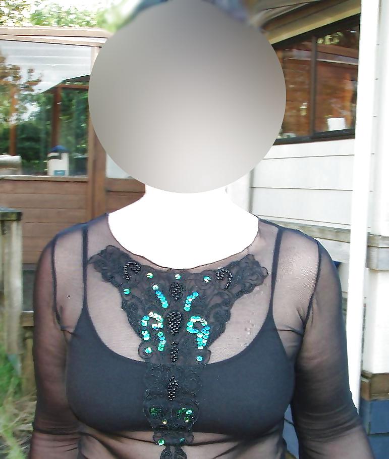 16P A VERY sexy, gorgeous mature woman.
