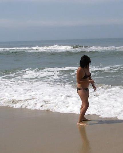 6P Beach Girl