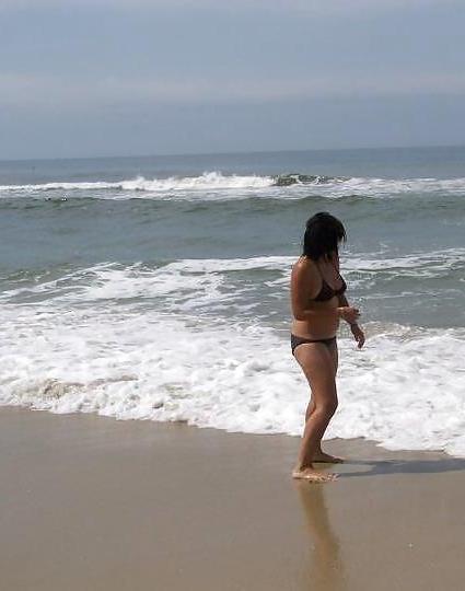 6P Beach Girl