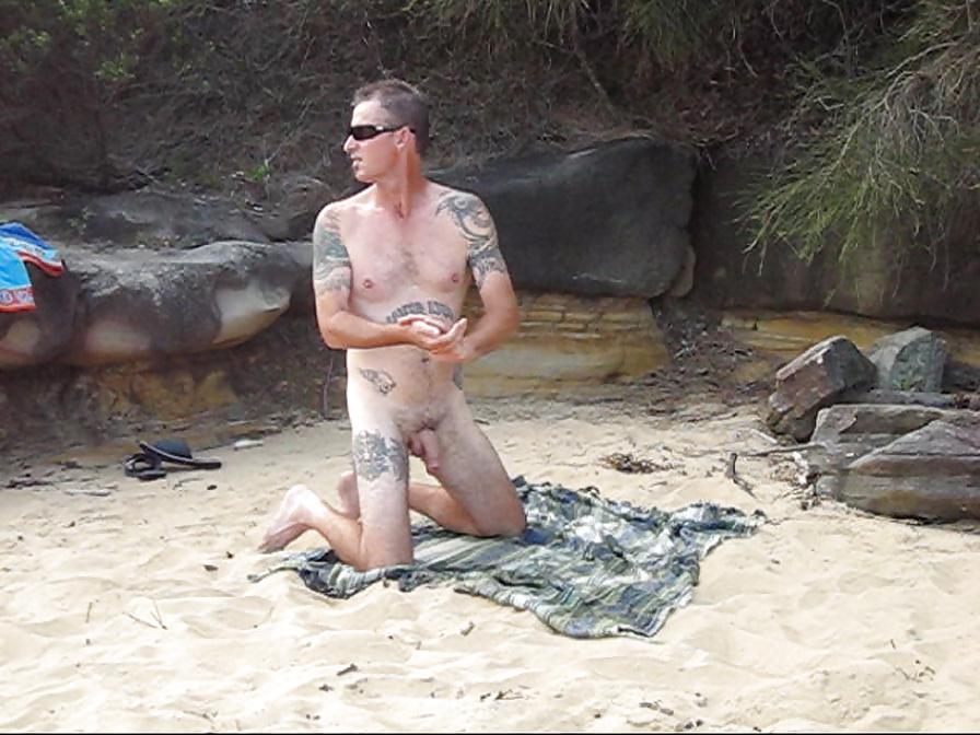 14P A day at the beach with dale