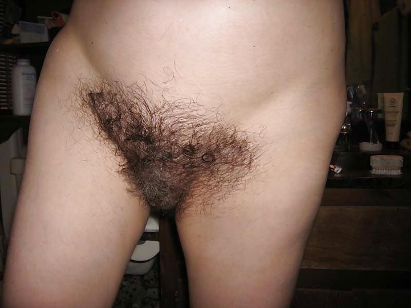 16P Hairy Granny Julie