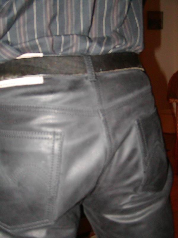 4P Leather pants