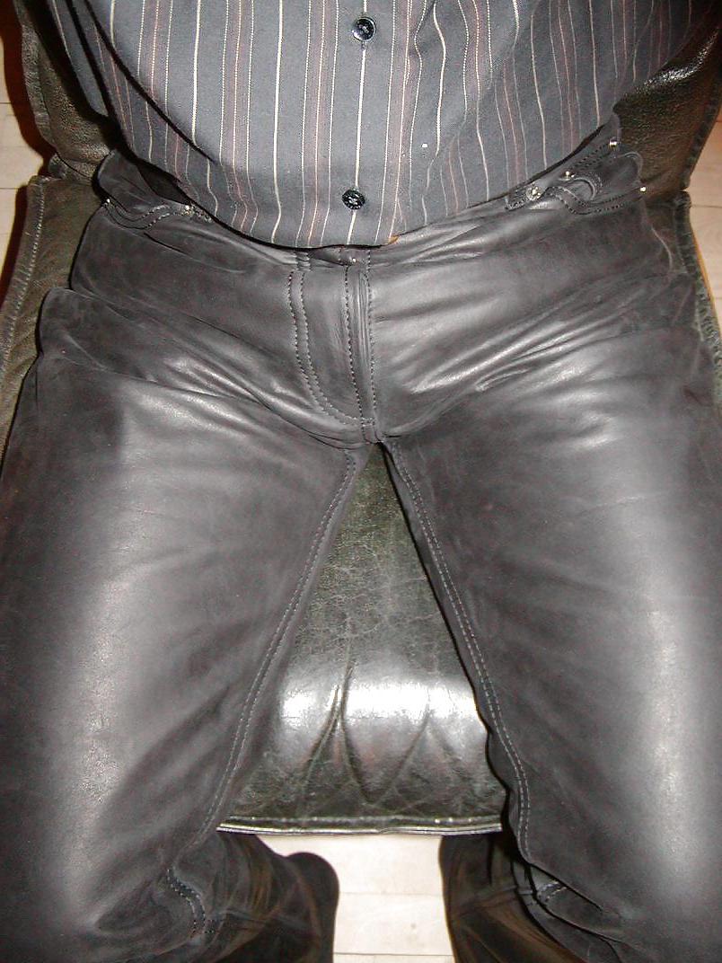 4P Leather pants