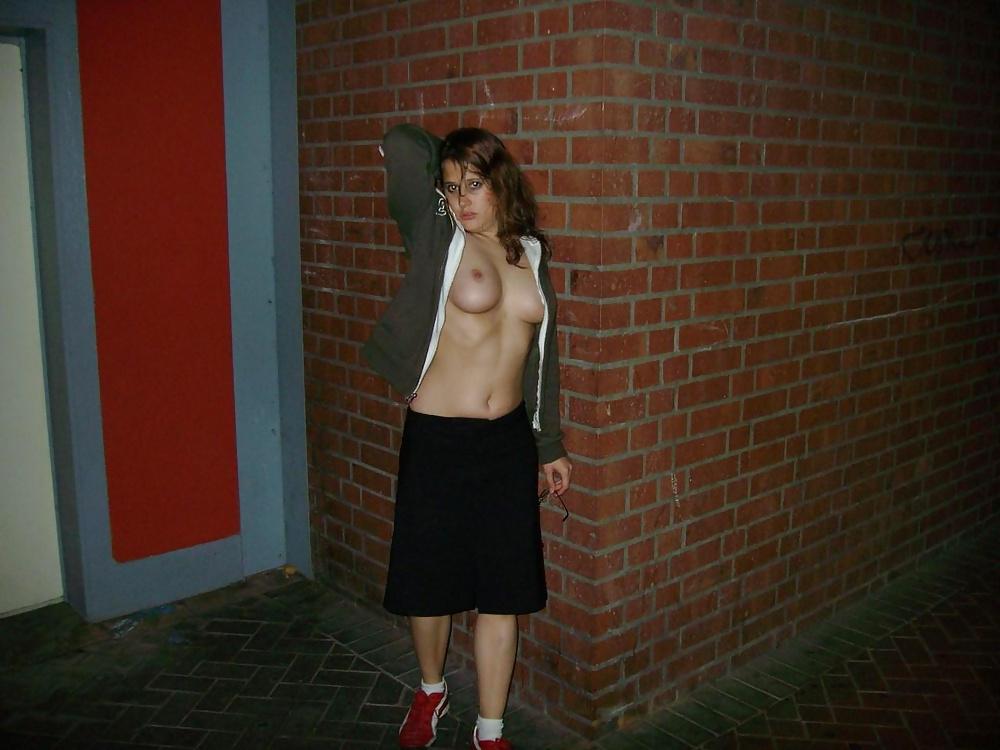 25P Public 19 outdoor flashing nudist