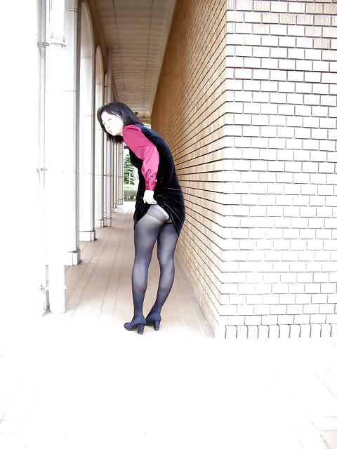 20P Japanese Married Woman 03