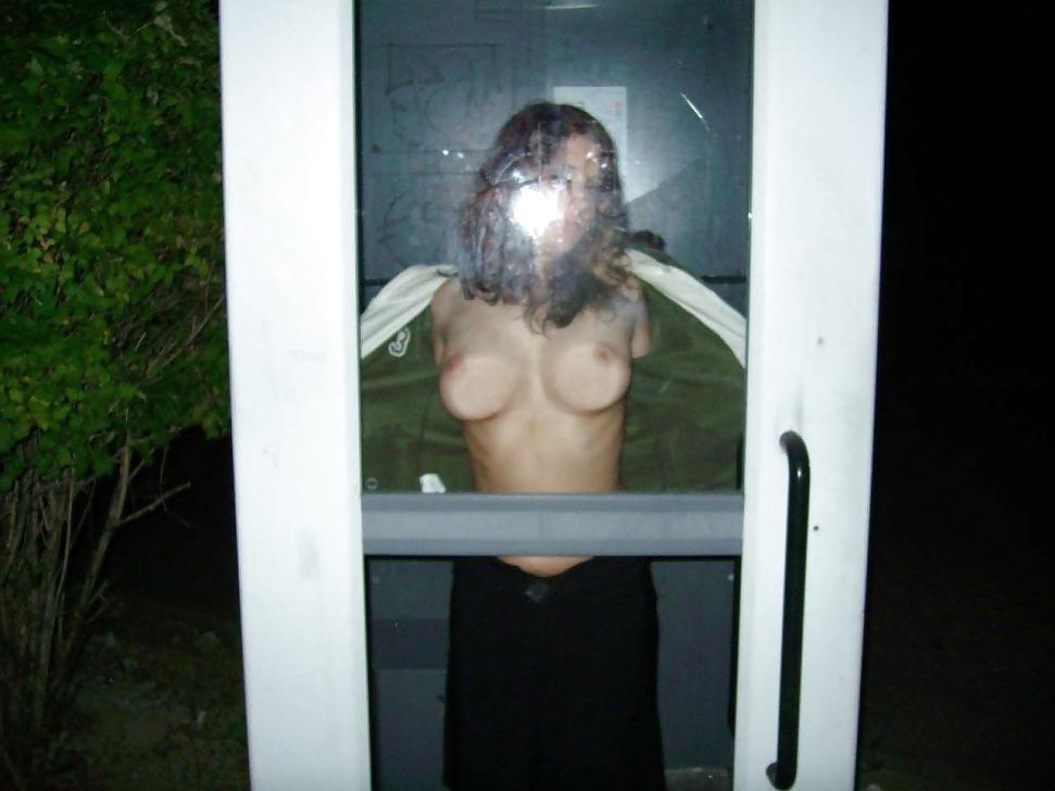 25P Public 28 outdoor flashing nudist