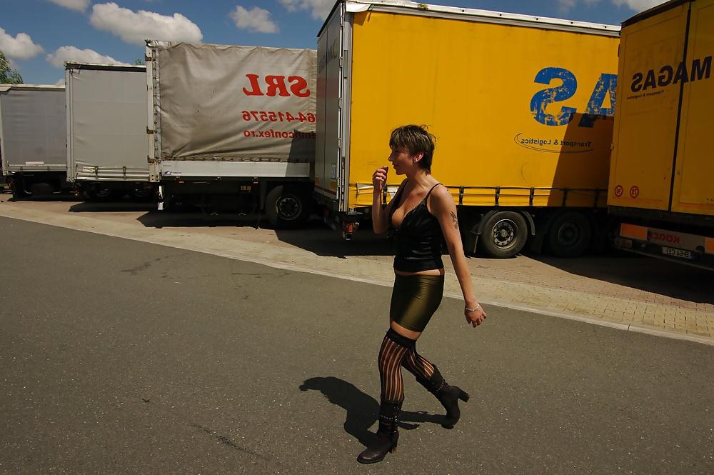 25P German milf outdoor in hooker dress :)