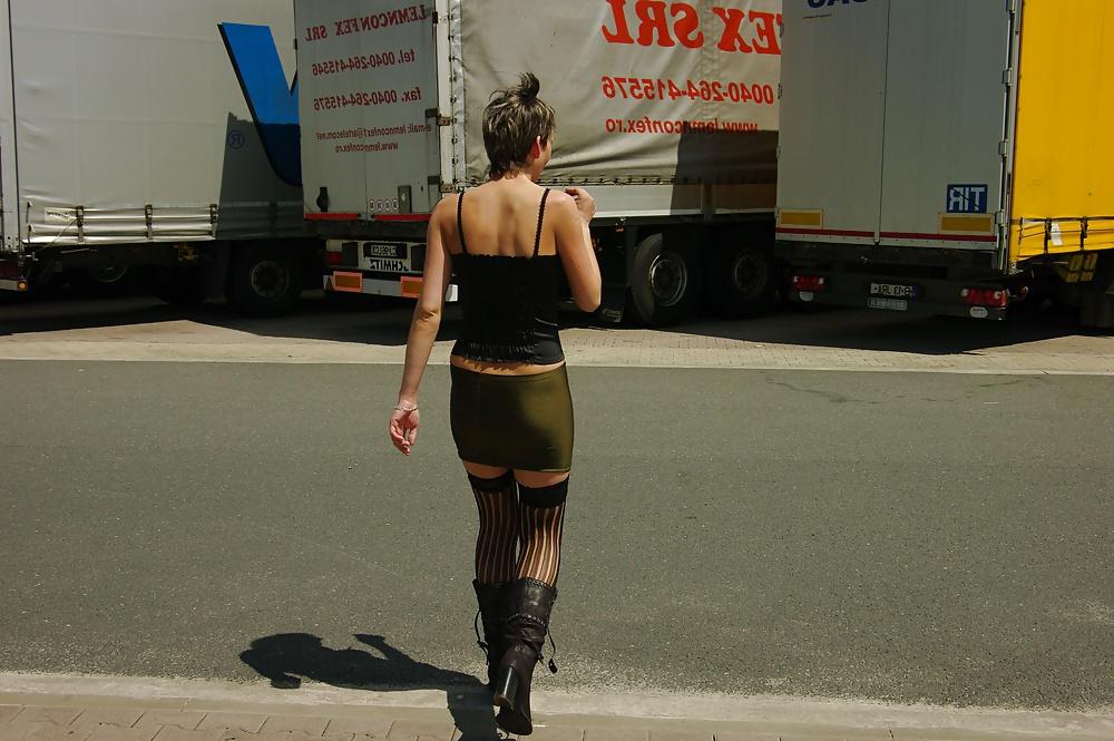 25P German milf outdoor in hooker dress :)