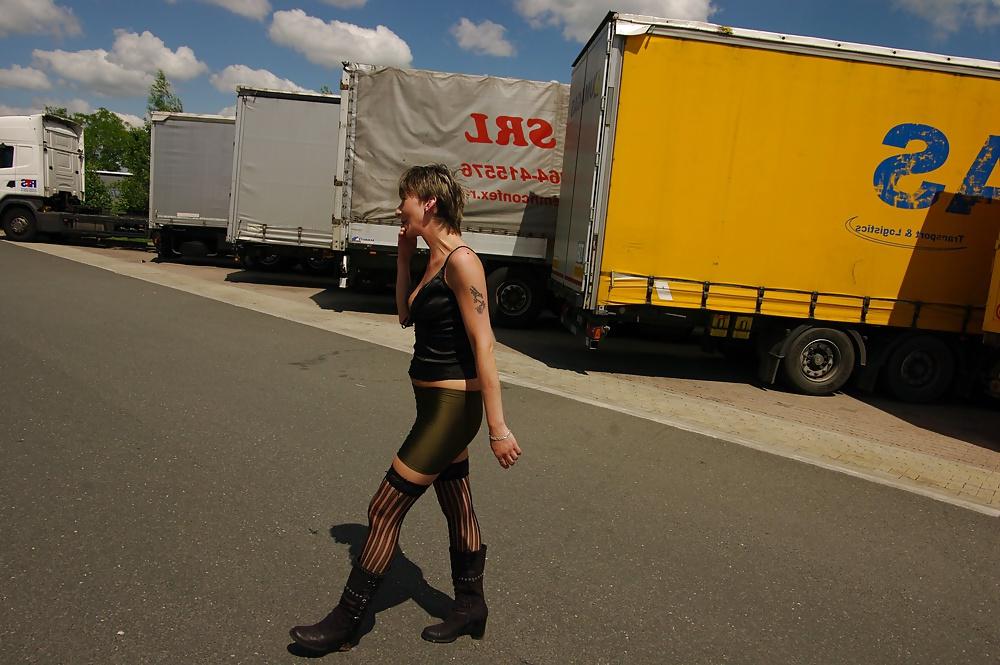 25P German milf outdoor in hooker dress :)