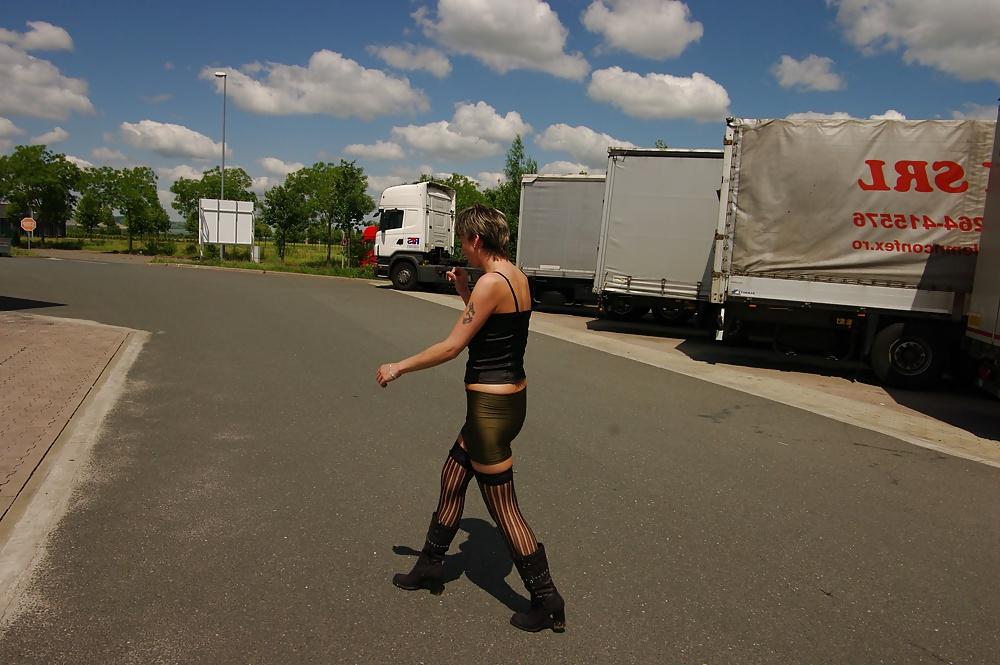 25P German milf outdoor in hooker dress :)