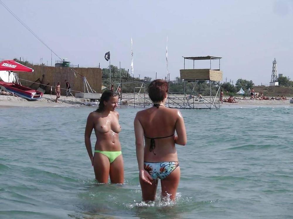 25P Nude Beach Fun