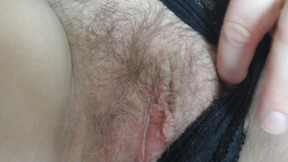 15P Close up wet hairy pussy 