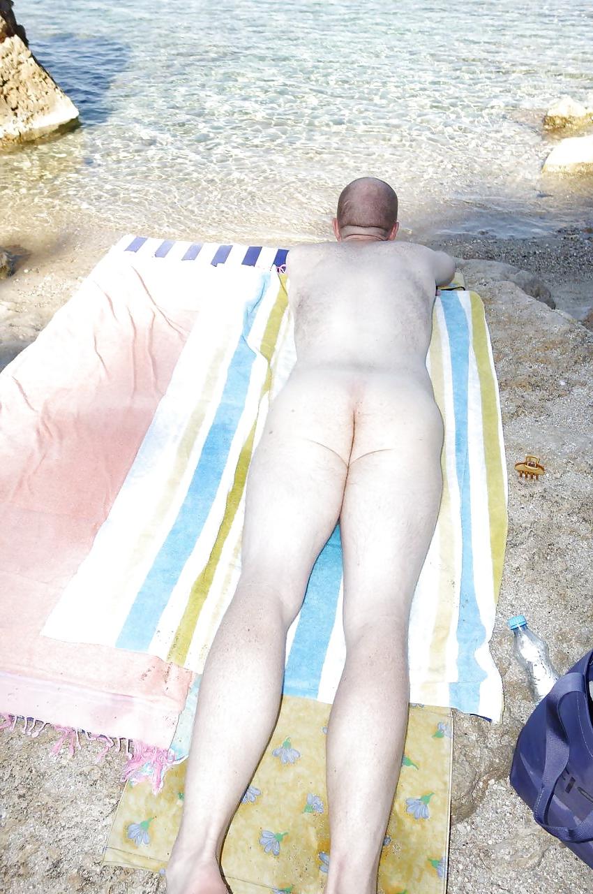25P MILF on beach
