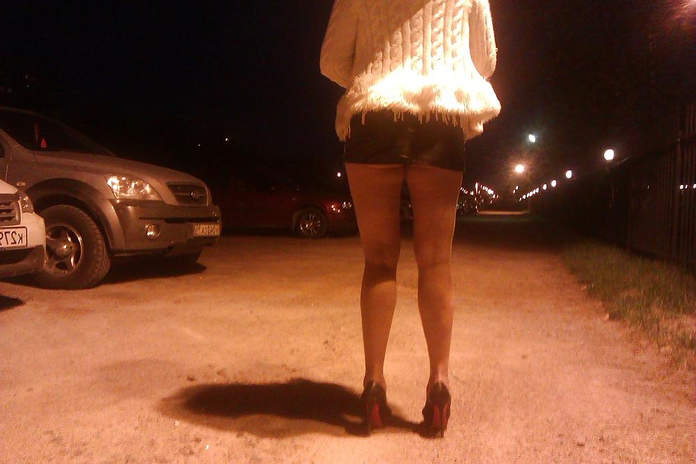 16P Flashing upskirt