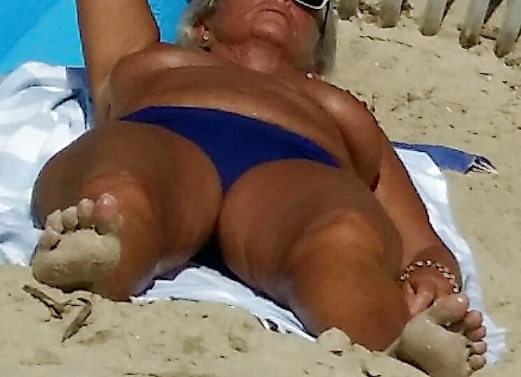 25P Beach 9 more