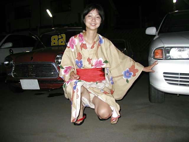 20P Japanese Married Woman 10