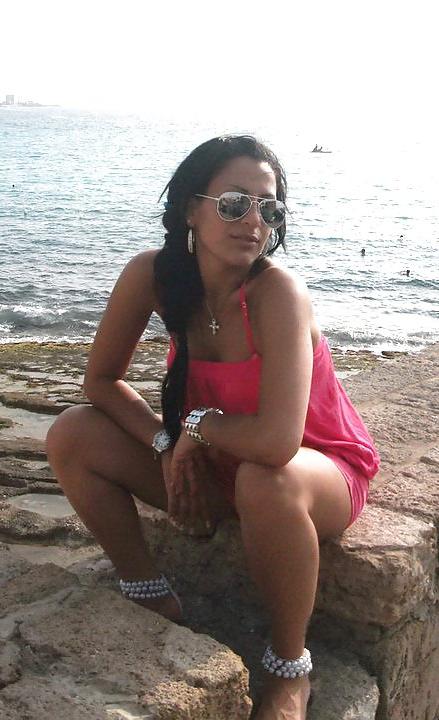 25P Arab Girls 6