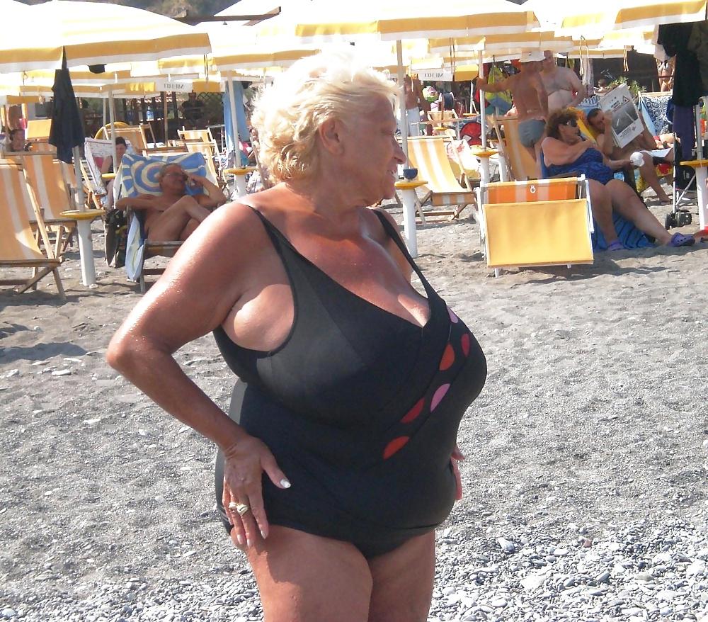 25P Big Boob Mature Beach 2