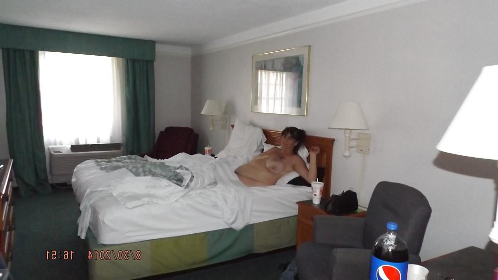 5P Flashing at the our hotel the la quinta inn