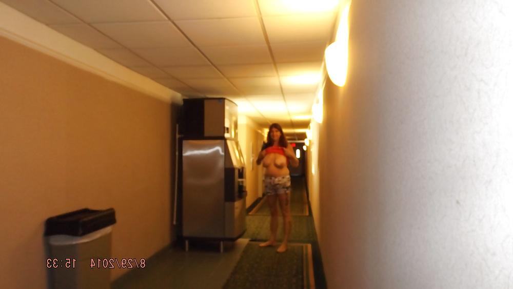 5P Flashing at the our hotel the la quinta inn
