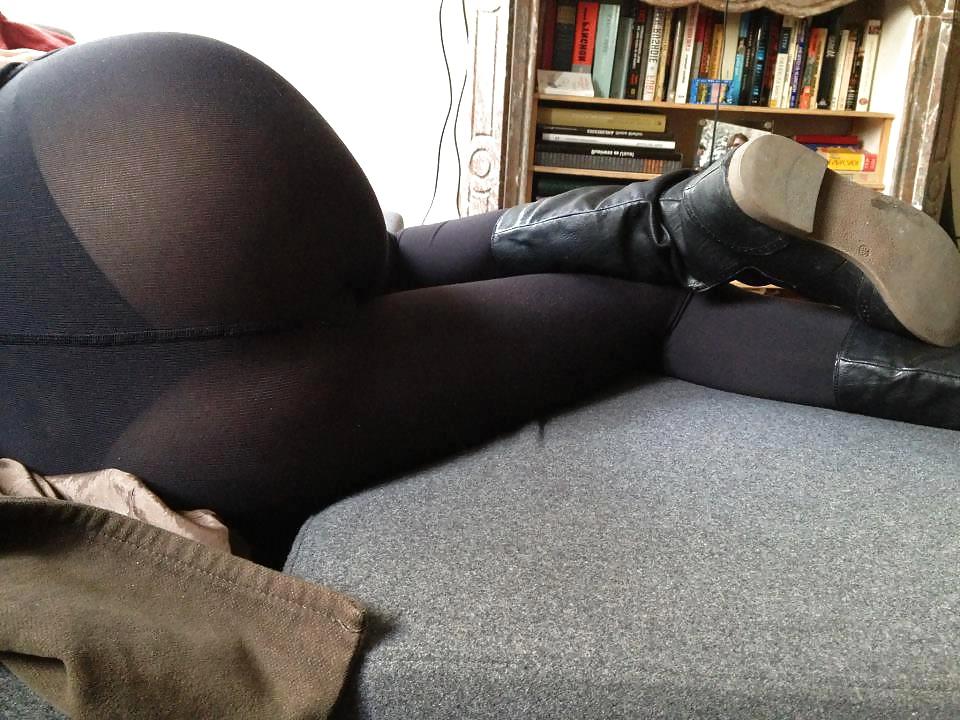 25P Nylon-Upskirt 33