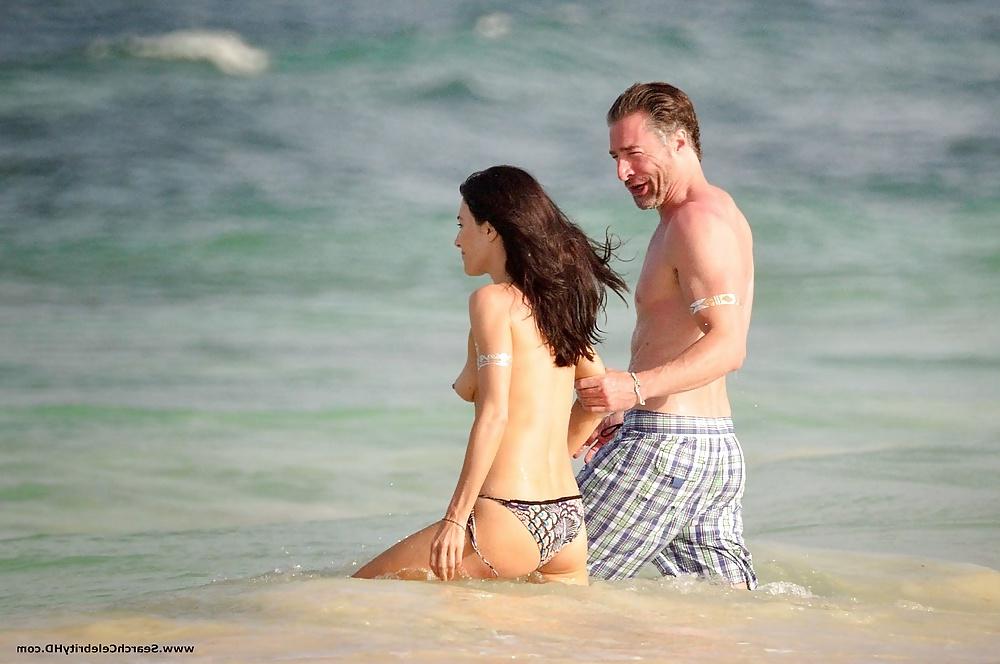25P Jaime Murray Topless On The Beach in Mexico