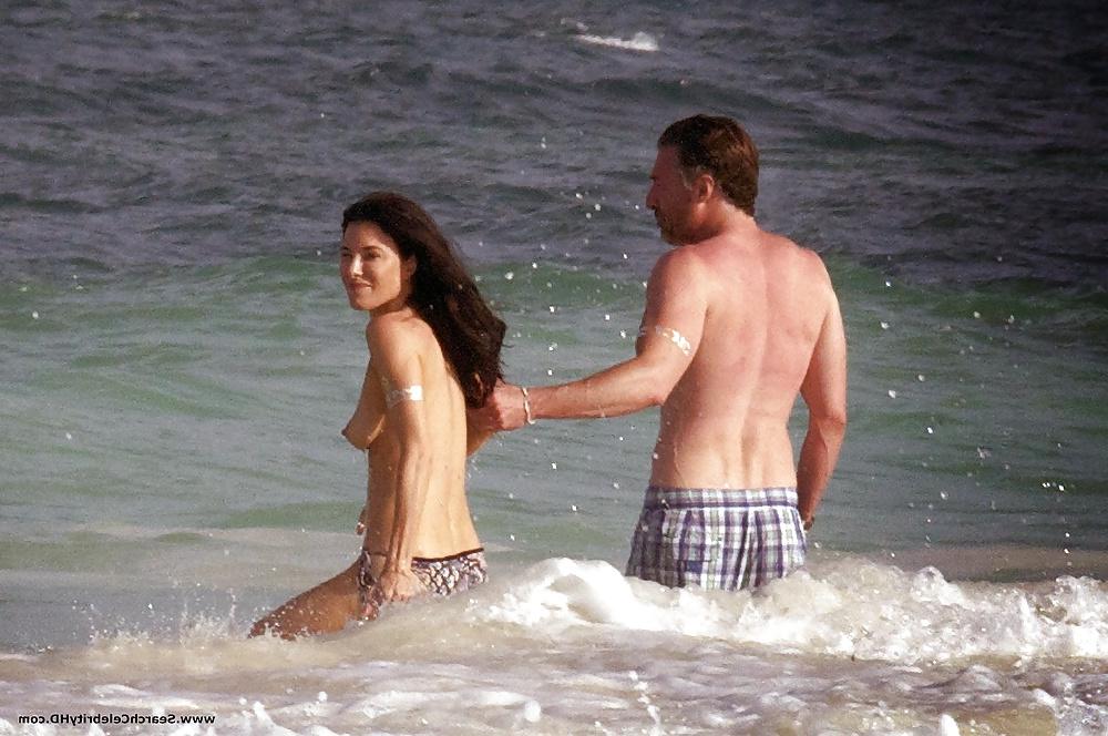 25P Jaime Murray Topless On The Beach in Mexico