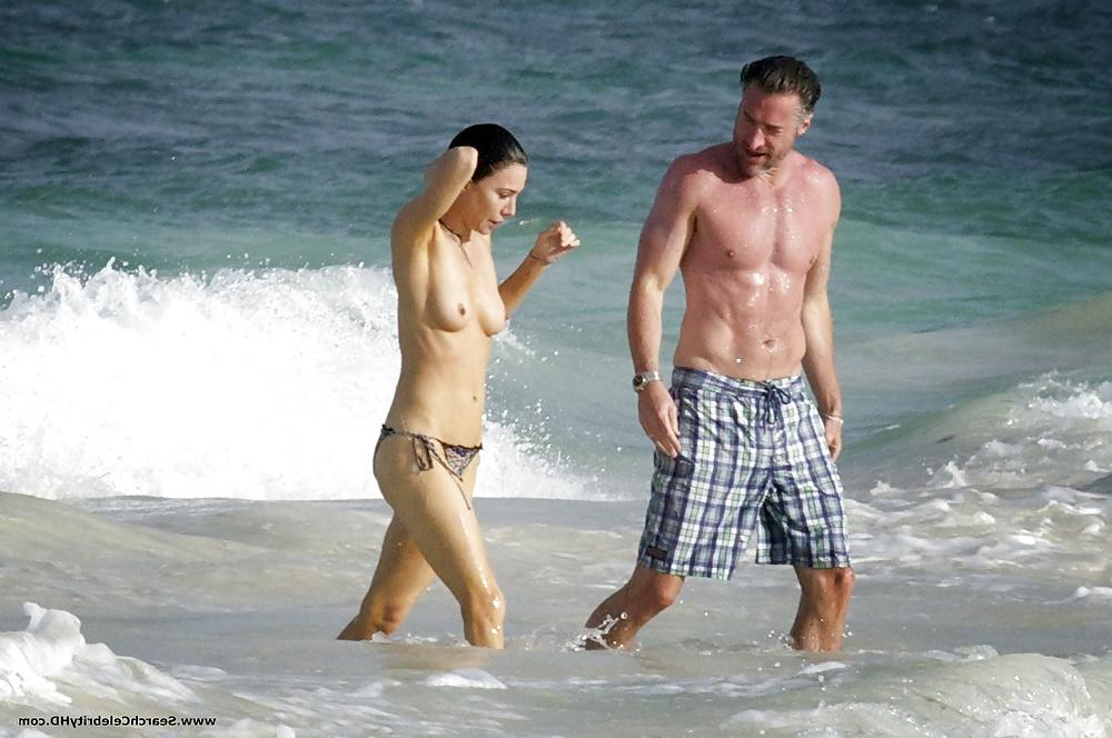 25P Jaime Murray Topless On The Beach in Mexico