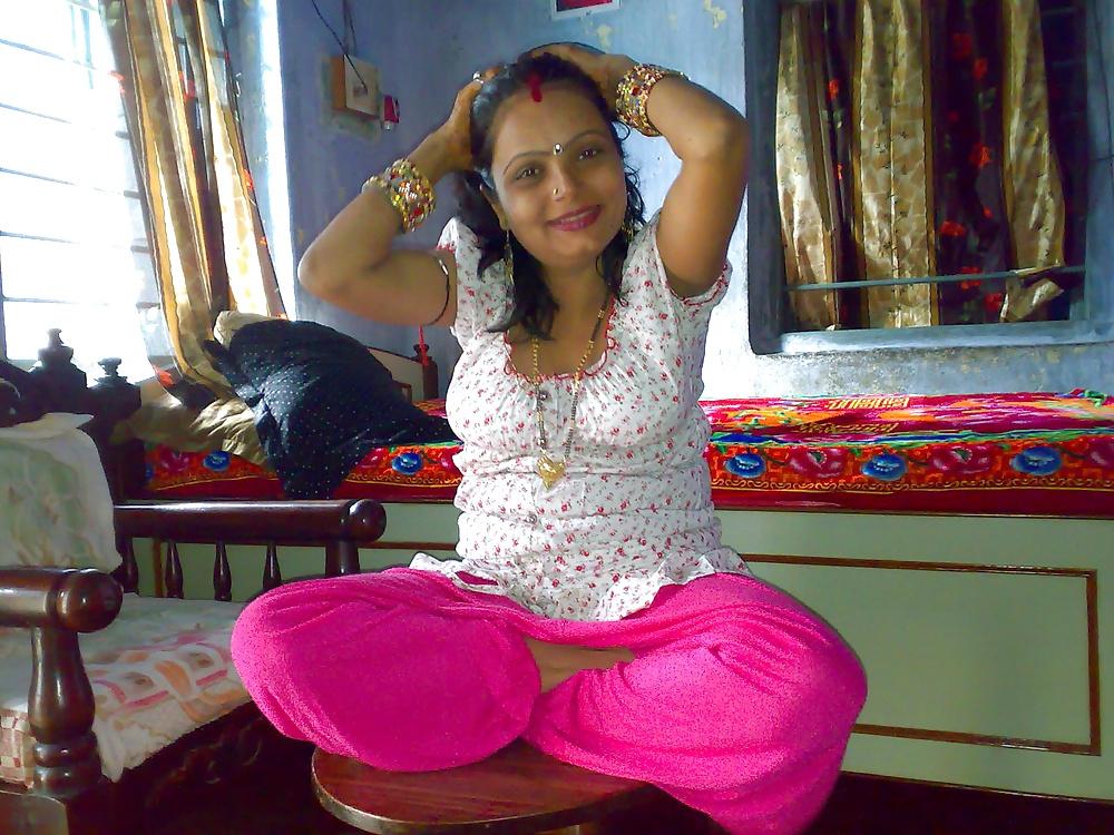 23P INDIAN WIFE NISHA -INDIAN DESI PORN SET 9.3