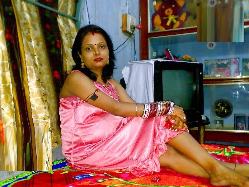 23P INDIAN WIFE NISHA -INDIAN DESI PORN SET 9.3